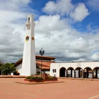Visita a Guatavita y Casa Loca