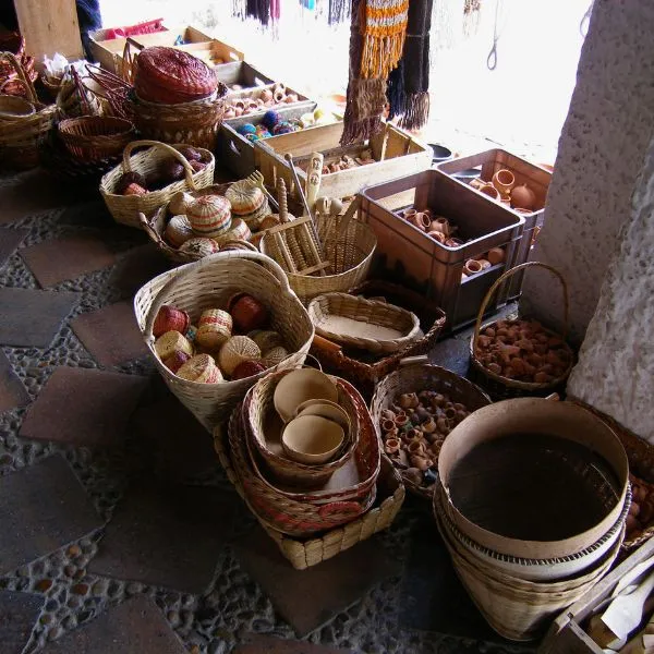 Visita a Guatavita y Casa Loca