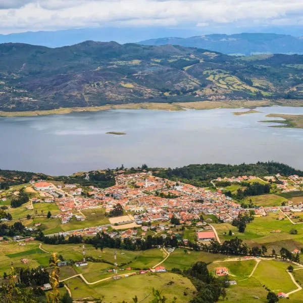 Visita a Guatavita y Casa Loca