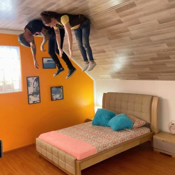 Visita a Guatavita y Casa Loca